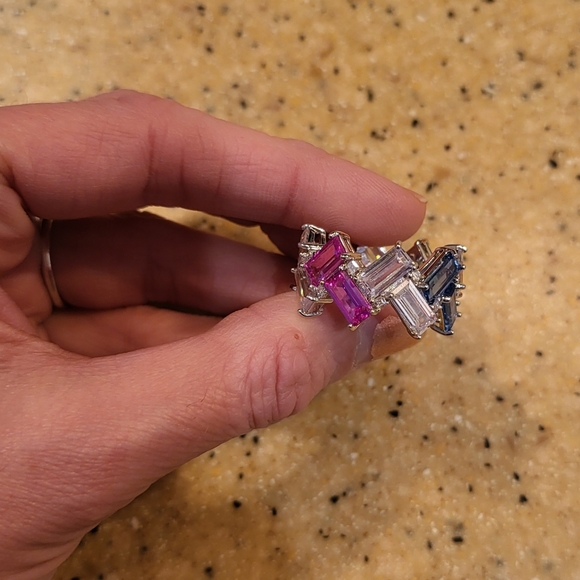 NWT Kurt Geiger Multi Color Rhinestone Ring - Picture 3 of 11